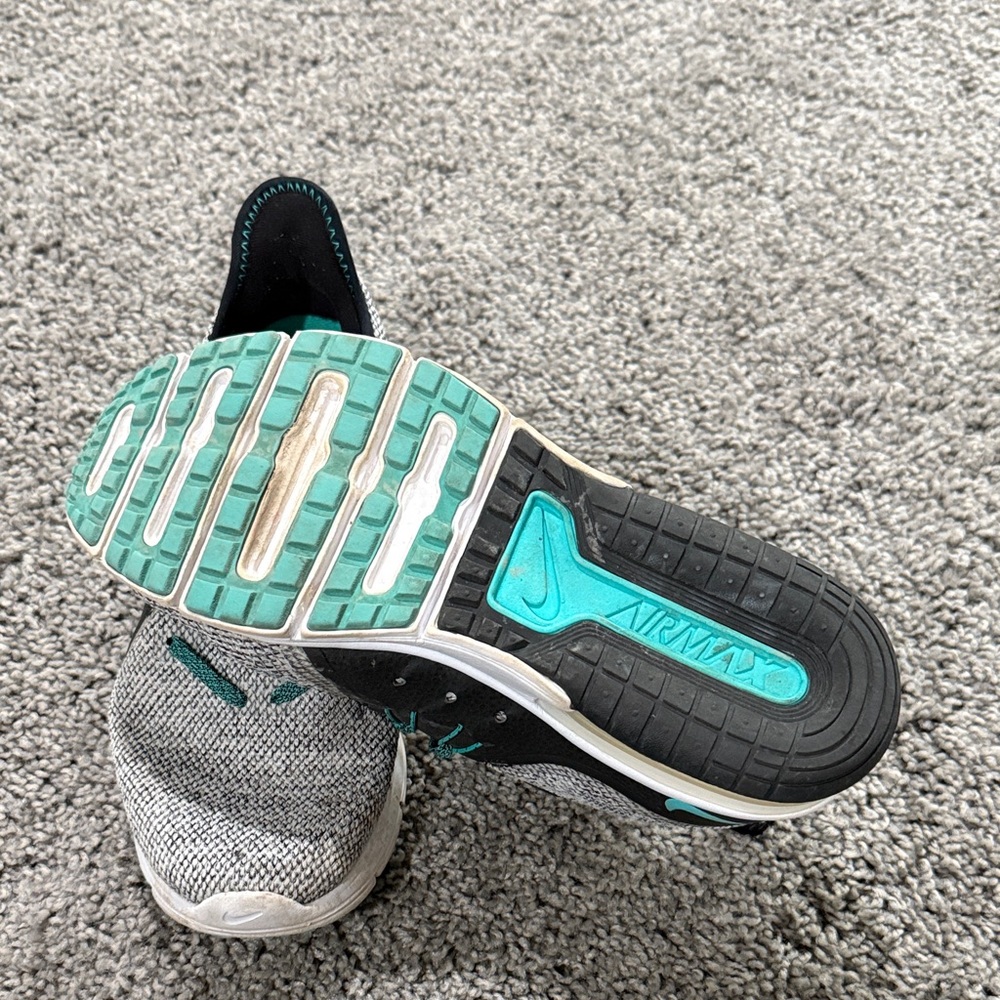 Nike Air Max with Teal and Gray Design - Picture 2 of 4